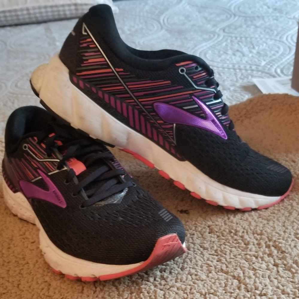 BROOKS Adrenaline GTS 19 Running Shoes